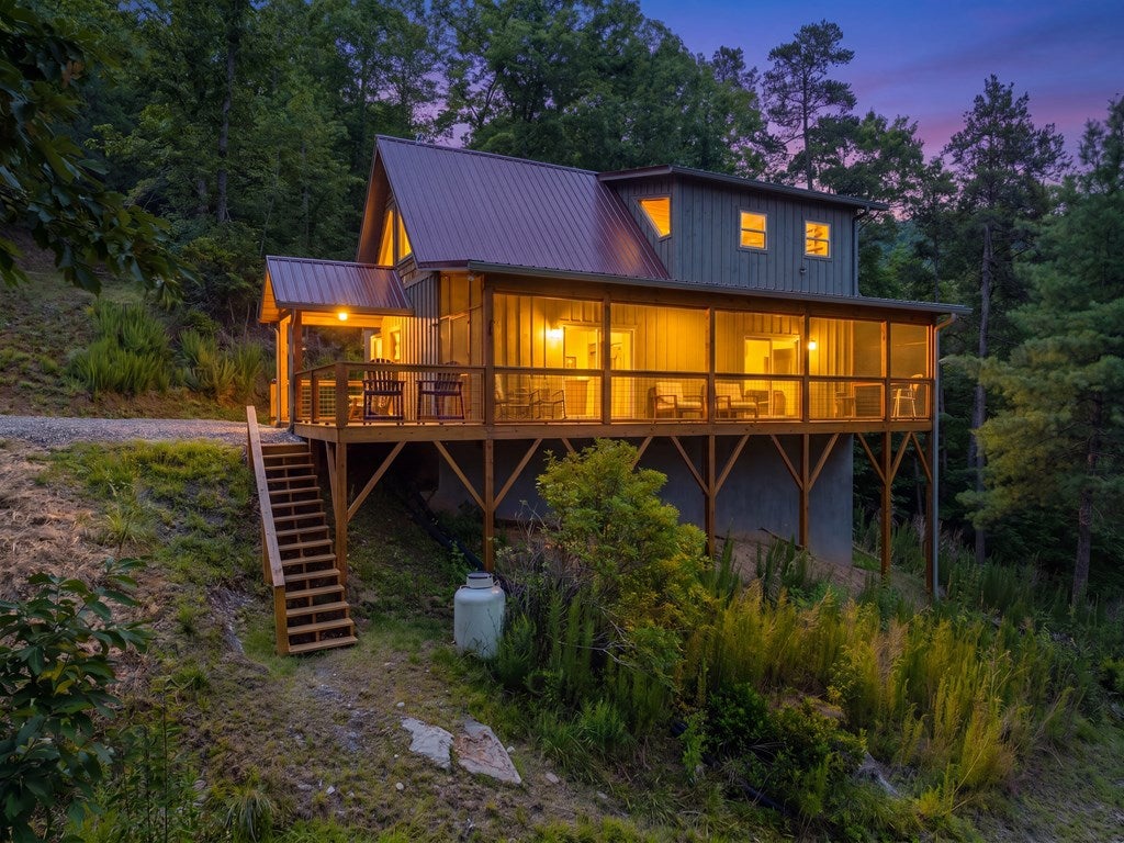 313 Lexington Drive