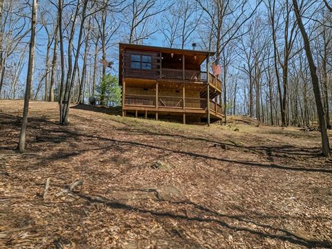 A home in Mccaysville