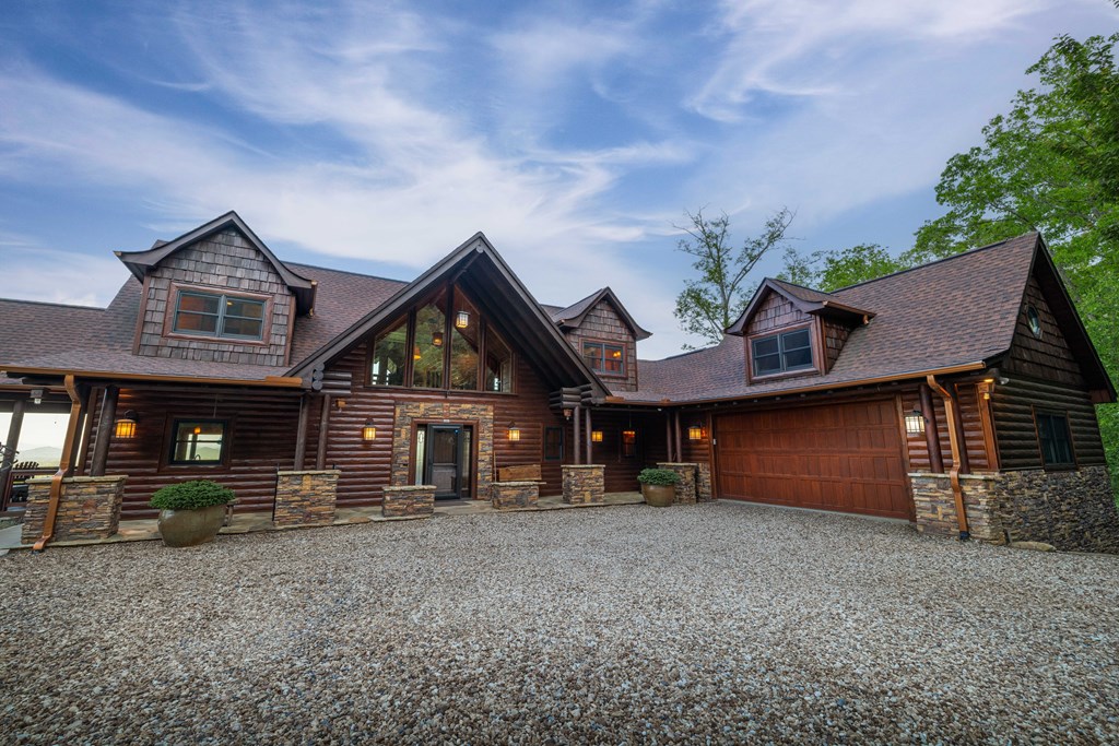 Mineral Bluff, Georgia, 30559, United States, 4 Bedrooms Bedrooms, ,5 BathroomsBathrooms,Residential,Active,2044192