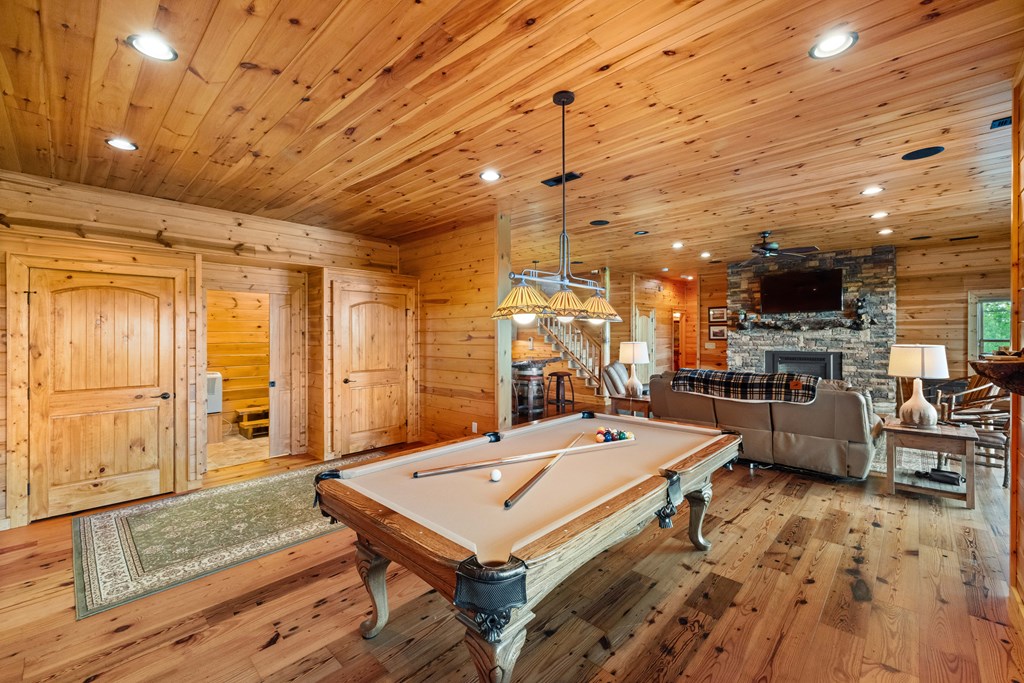 Mineral Bluff, Georgia, 30559, United States, 4 Bedrooms Bedrooms, ,5 BathroomsBathrooms,Residential,Active,2044192