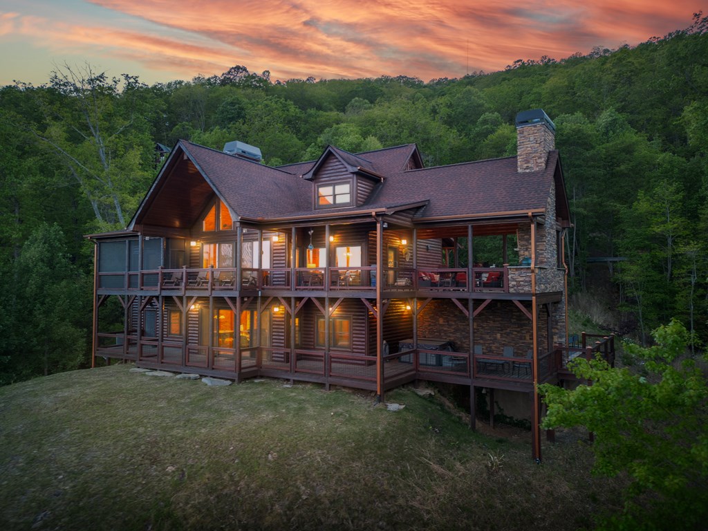 Mineral Bluff, Georgia, 30559, United States, 4 Bedrooms Bedrooms, ,5 BathroomsBathrooms,Residential,Active,2044192