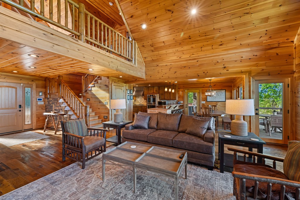 Mineral Bluff, Georgia, 30559, United States, 4 Bedrooms Bedrooms, ,5 BathroomsBathrooms,Residential,Active,2044192