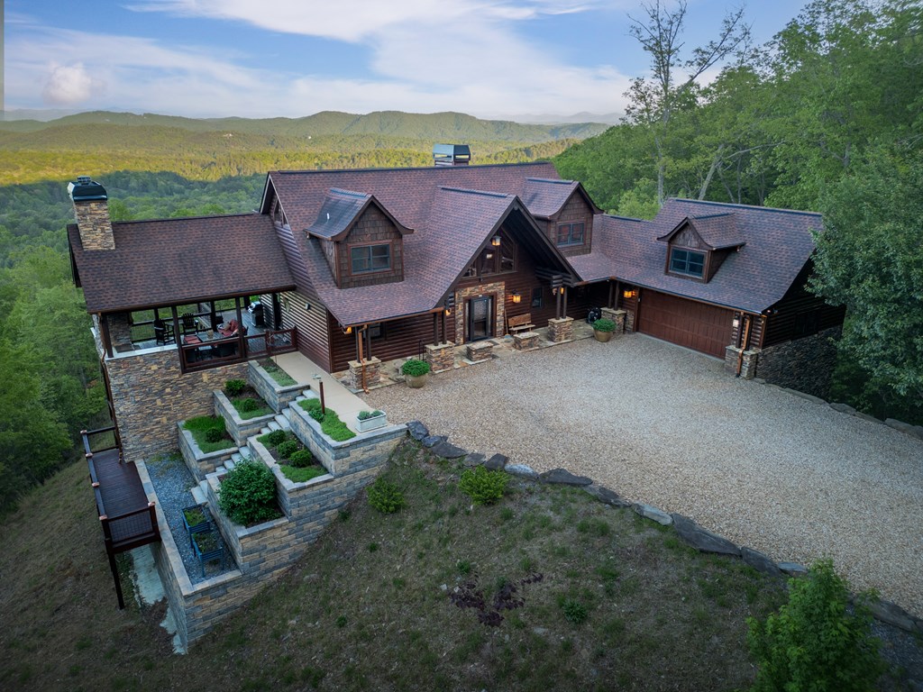 Mineral Bluff, Georgia, 30559, United States, 4 Bedrooms Bedrooms, ,5 BathroomsBathrooms,Residential,Active,2044192
