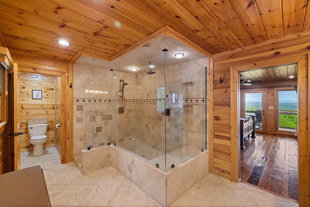Mineral Bluff, Georgia, 30559, United States, 4 Bedrooms Bedrooms, ,5 BathroomsBathrooms,Residential,Active,2044192