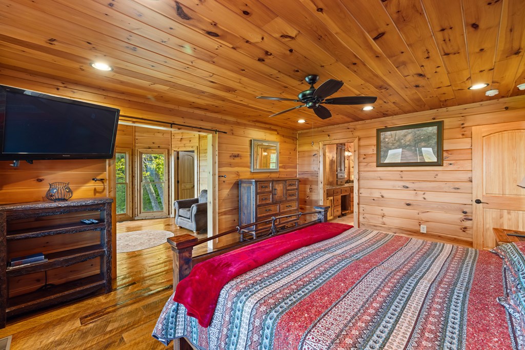 Mineral Bluff, Georgia, 30559, United States, 4 Bedrooms Bedrooms, ,5 BathroomsBathrooms,Residential,Active,2044192