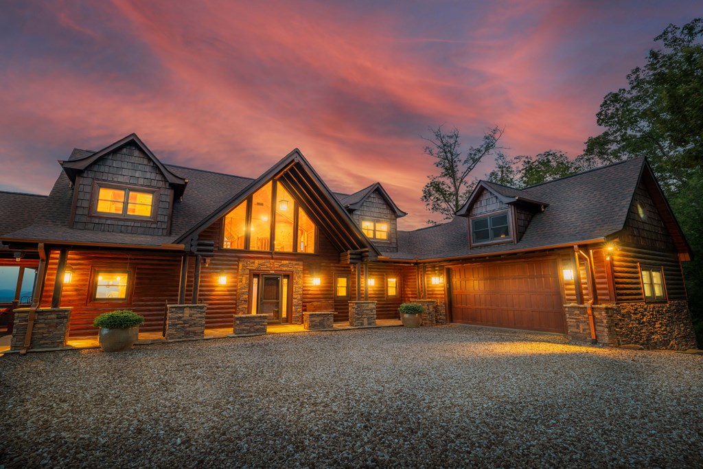 Mineral Bluff, Georgia, 30559, United States, 4 Bedrooms Bedrooms, ,5 BathroomsBathrooms,Residential,Active,2044192