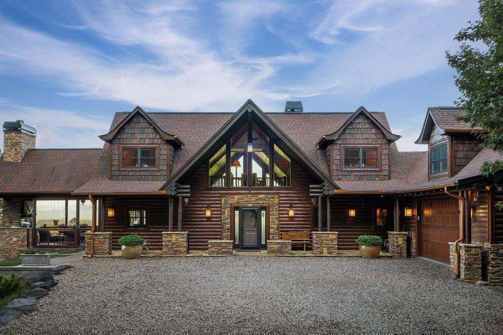 Mineral Bluff, Georgia, 30559, United States, 4 Bedrooms Bedrooms, ,5 BathroomsBathrooms,Residential,Active,2044192