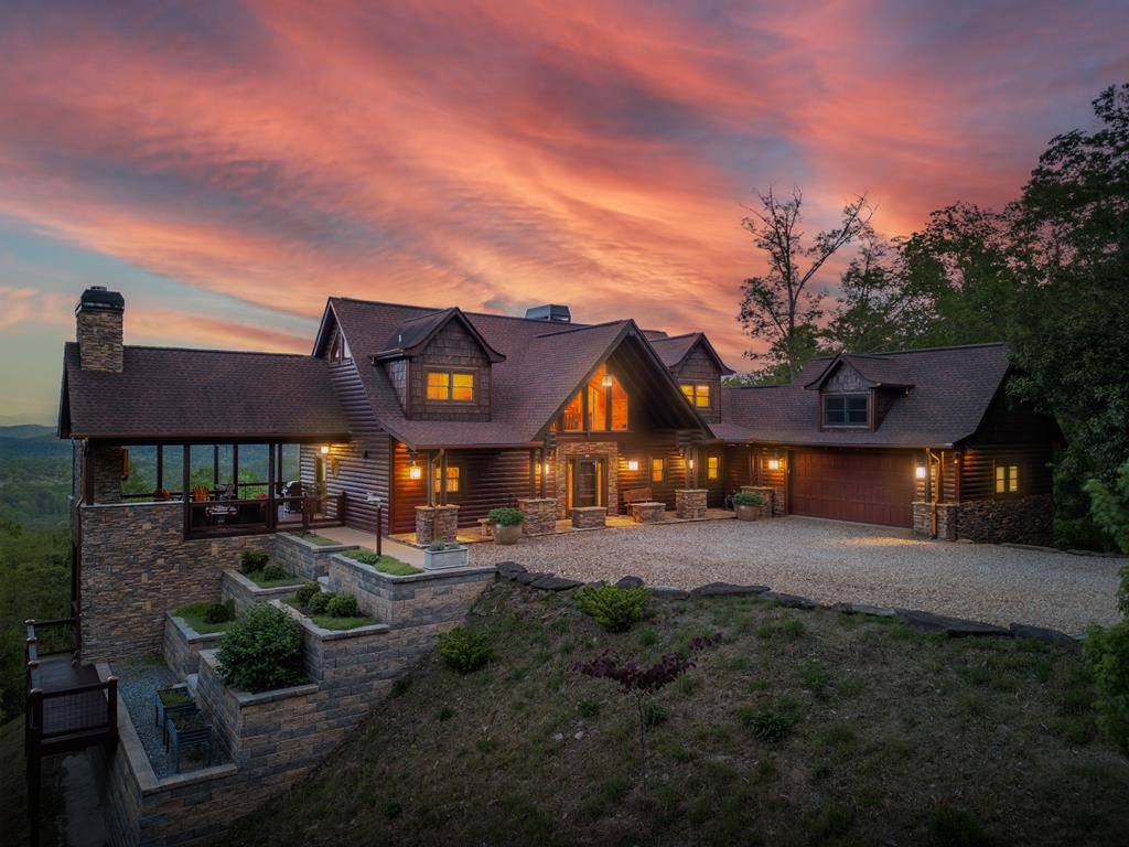 Mineral Bluff, Georgia, 30559, United States, 4 Bedrooms Bedrooms, ,5 BathroomsBathrooms,Residential,Active,2044192