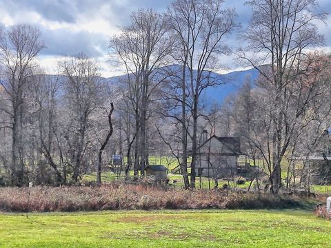 A home in Hiawassee