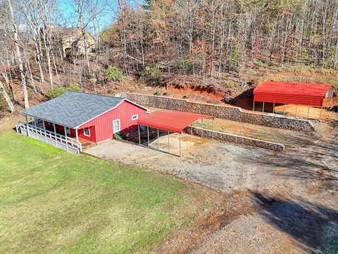 A home in Hiawassee