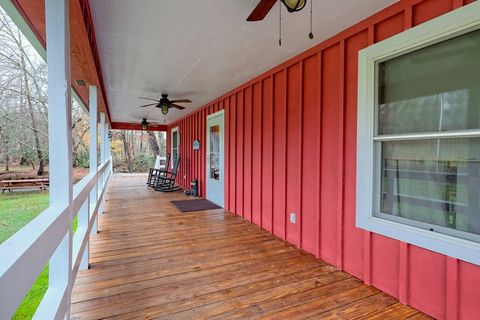 A home in Hiawassee