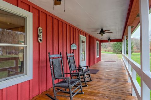 A home in Hiawassee