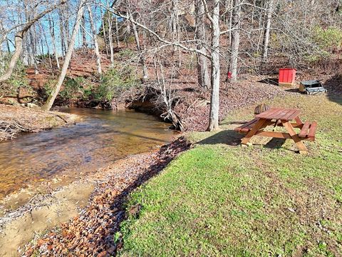 A home in Hiawassee