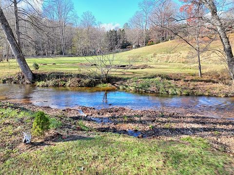 A home in Hiawassee