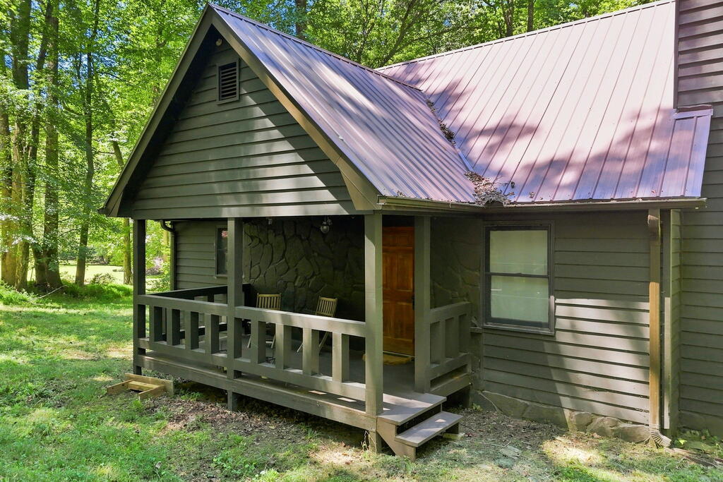 11 Indian Forest Road