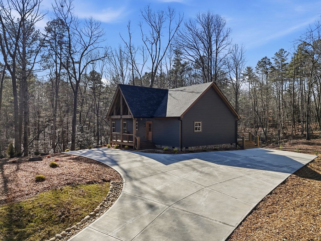 835 Hilton Drive