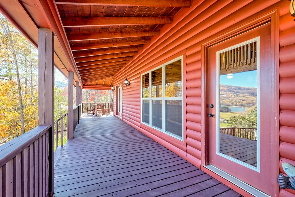 1929 Lakeview Summit Drive