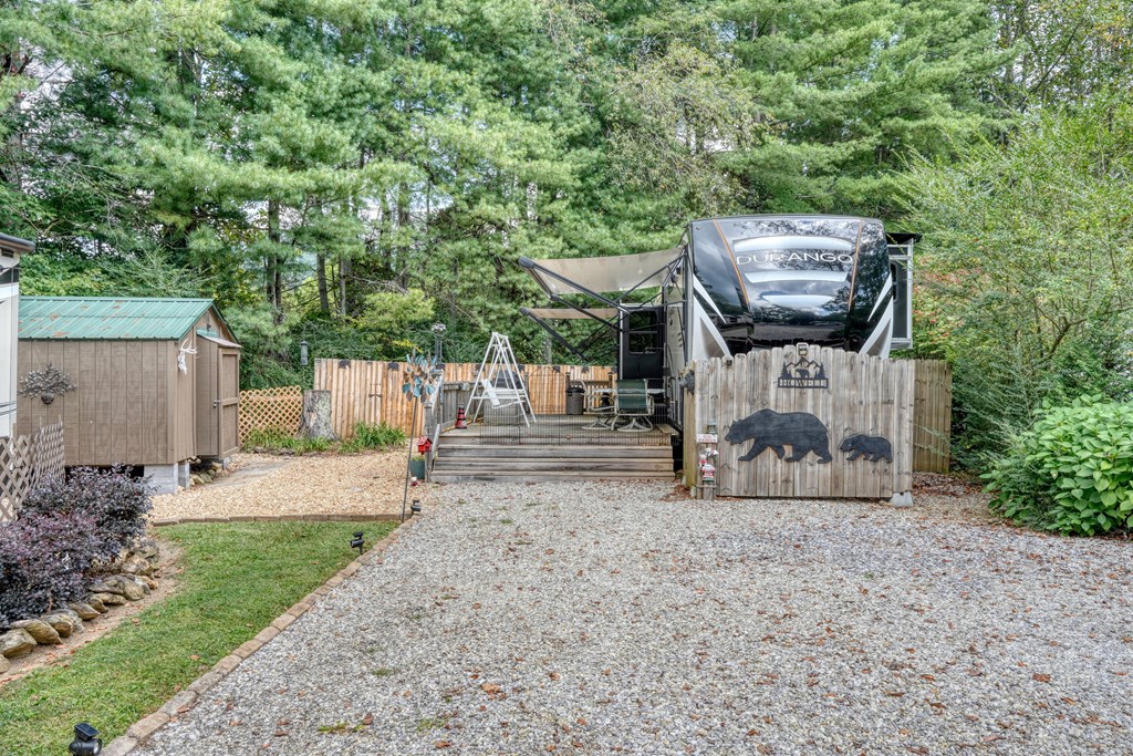 496 Choestoe Valley Circle