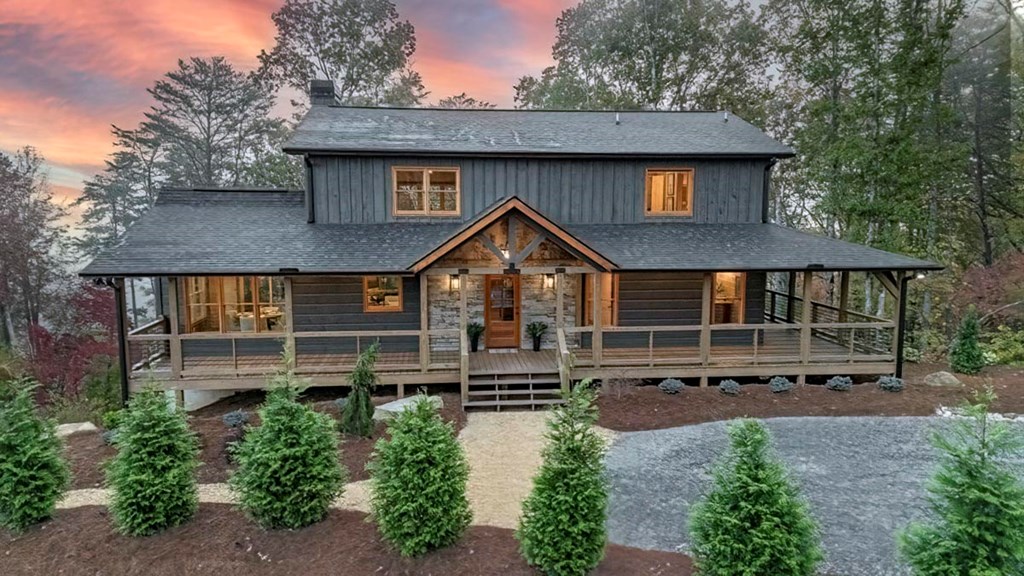 61 River Retreat Road