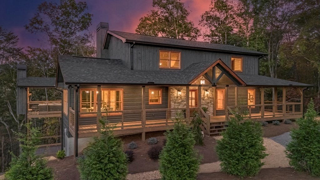 61 River Retreat Road