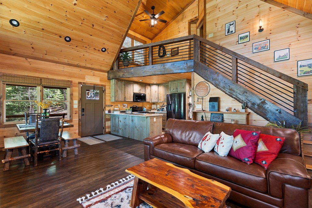 89 Whispering Hawk Court