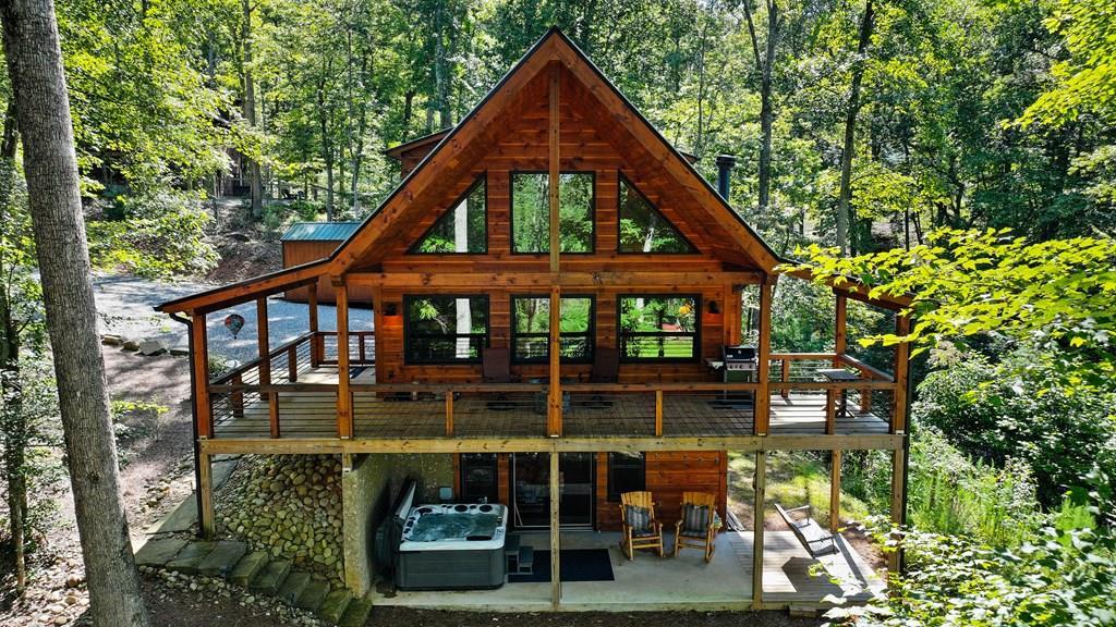 89 Whispering Hawk Court