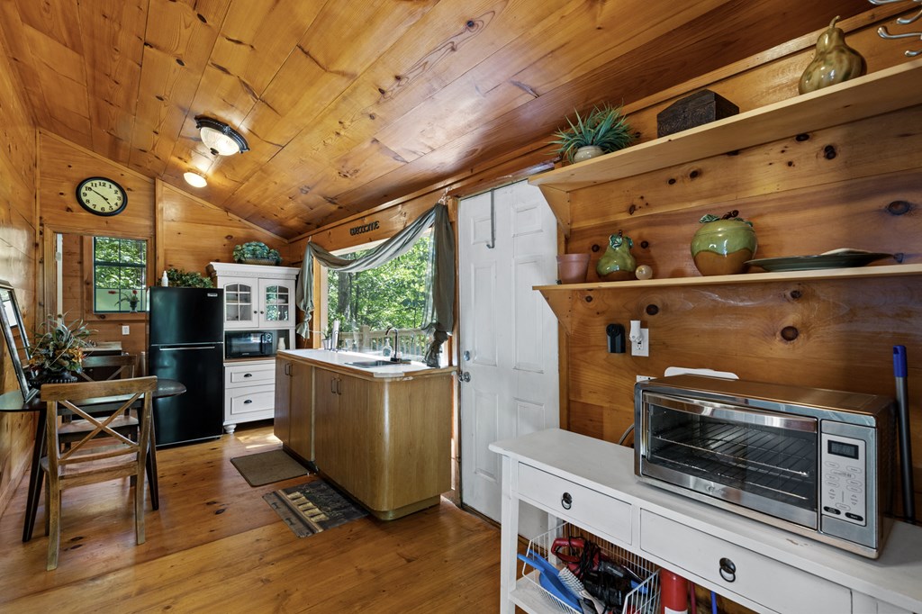 382 Highland Road