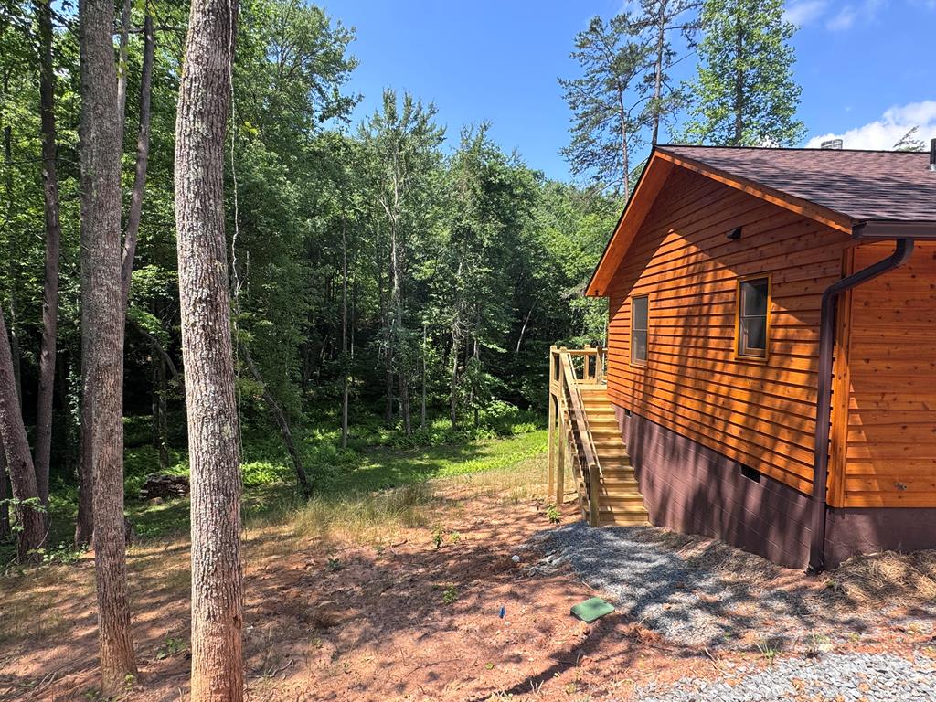 109 Chestnut Oaks Drive