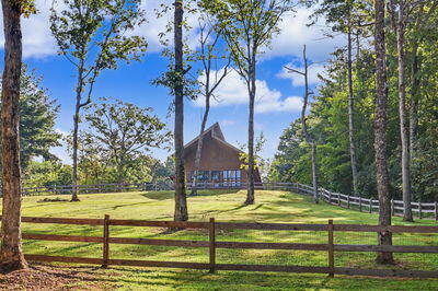 60 Oak Forest Circle