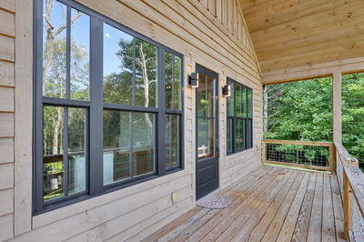 60 Oak Forest Circle