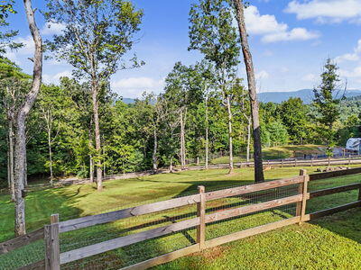 60 Oak Forest Circle