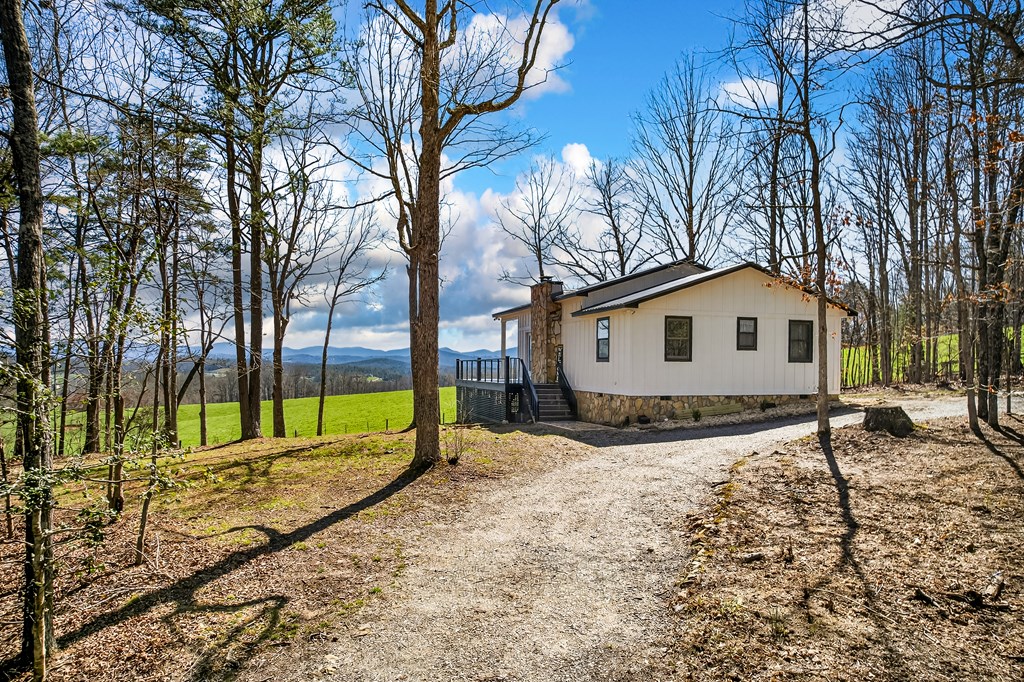 35 Laurel Mountain Estates Drive N