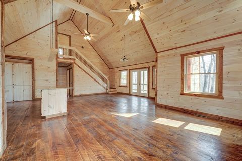 A home in Mineral Bluff