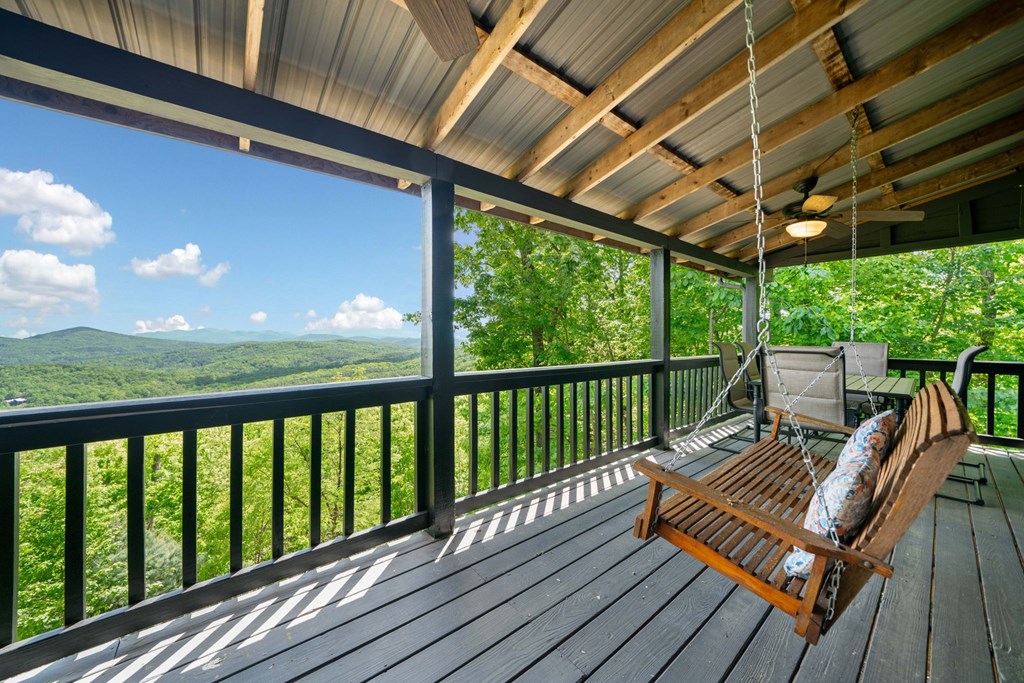 220 Eagle Ridge