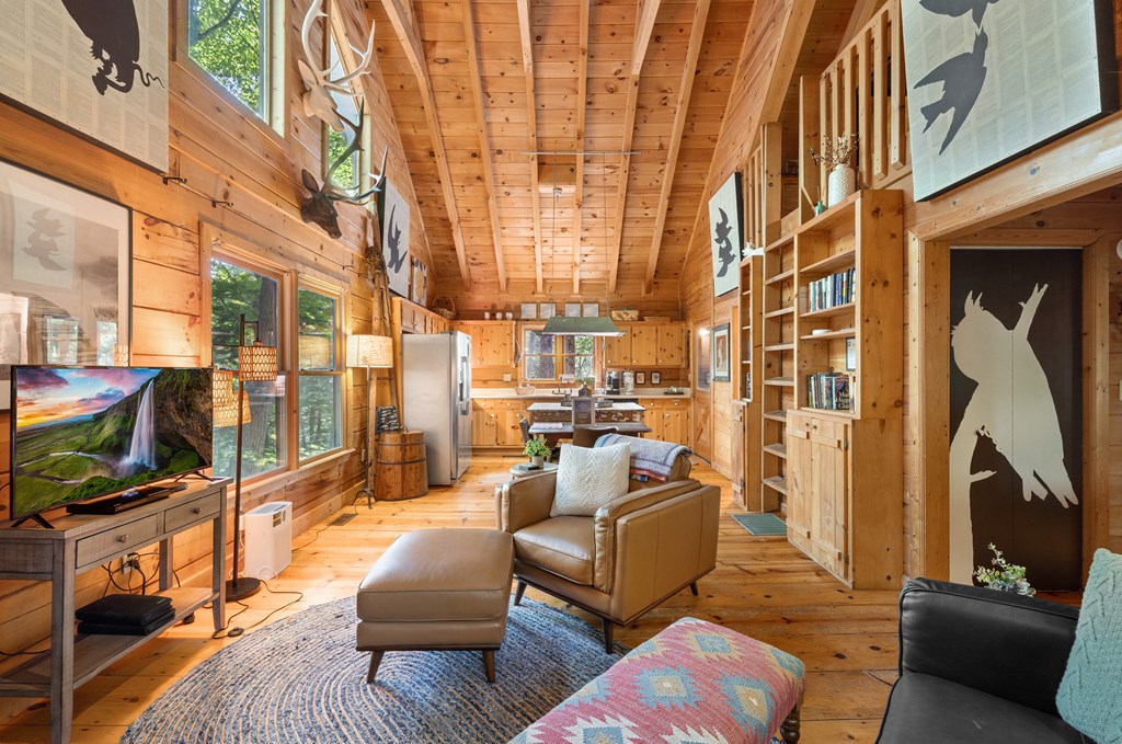 76 Creekside Road