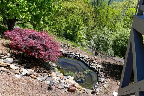 A home in Hayesville