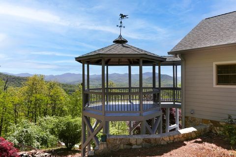 A home in Hayesville