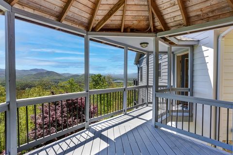 A home in Hayesville