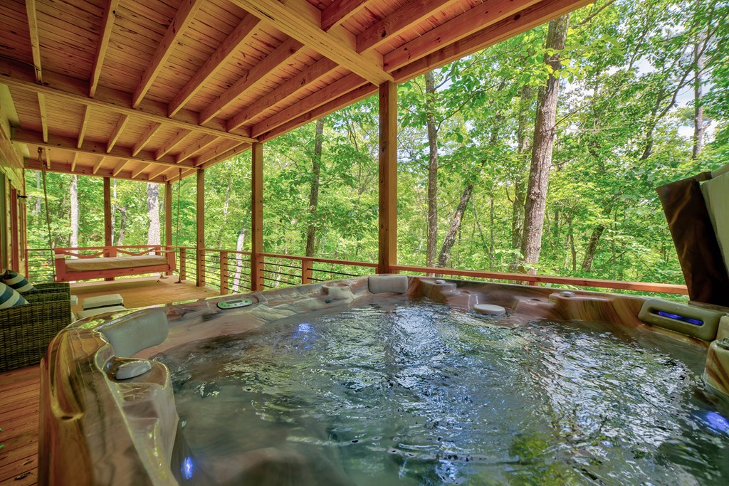 108 Crabapple Lane