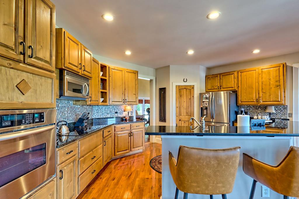 340 Autumn Trl, Franklin, NC, 28734, USA, 3 Bedrooms Bedrooms, ,4 BathroomsBathrooms,Residential,Active,340 Autumn Trl,434953