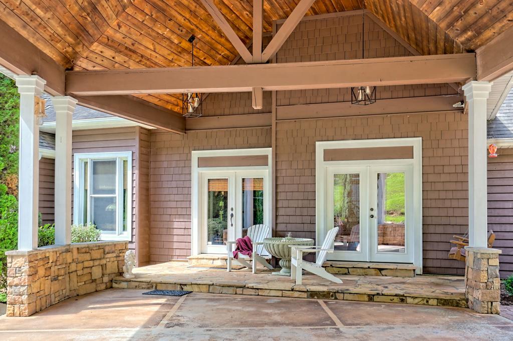 340 Autumn Trl, Franklin, NC, 28734, USA, 3 Bedrooms Bedrooms, ,4 BathroomsBathrooms,Residential,Active,340 Autumn Trl,434953