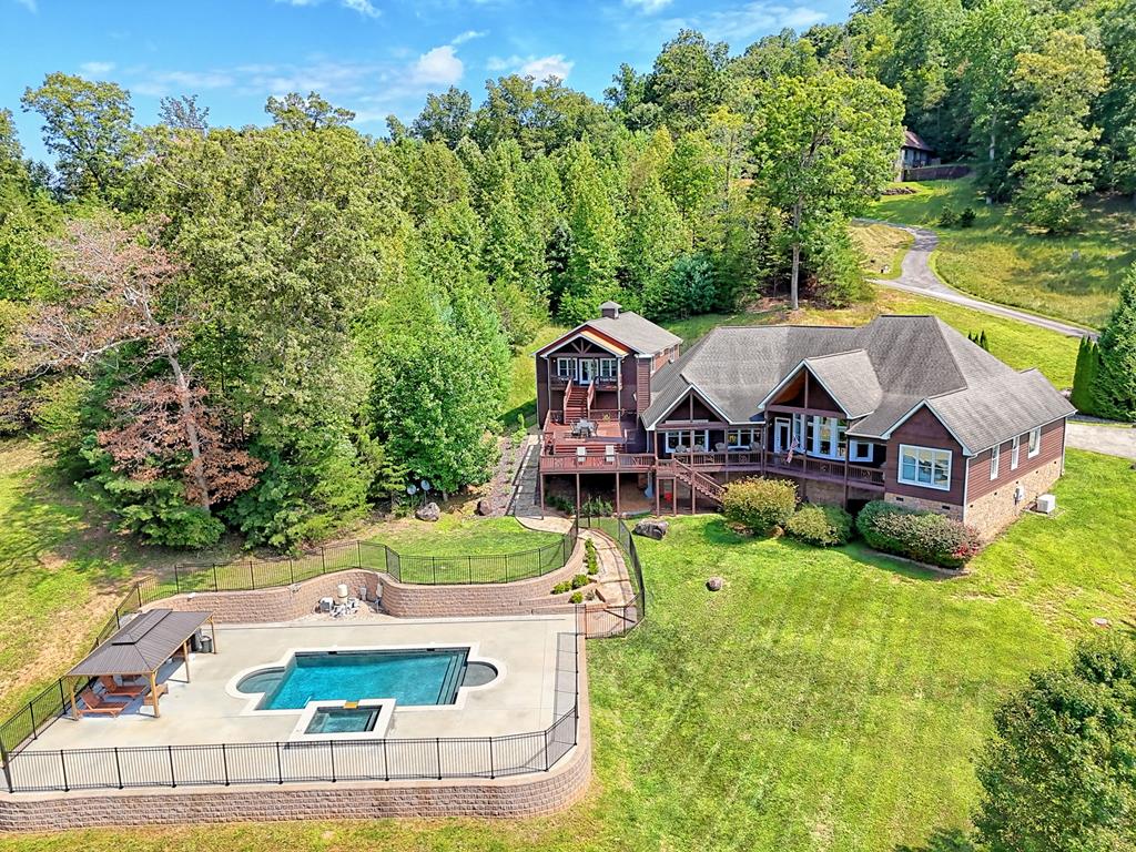 340 Autumn Trl, Franklin, NC, 28734, USA, 3 Bedrooms Bedrooms, ,4 BathroomsBathrooms,Residential,Active,340 Autumn Trl,434953