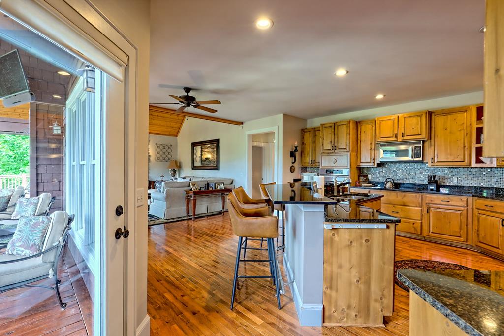 340 Autumn Trl, Franklin, NC, 28734, USA, 3 Bedrooms Bedrooms, ,4 BathroomsBathrooms,Residential,Active,340 Autumn Trl,434953