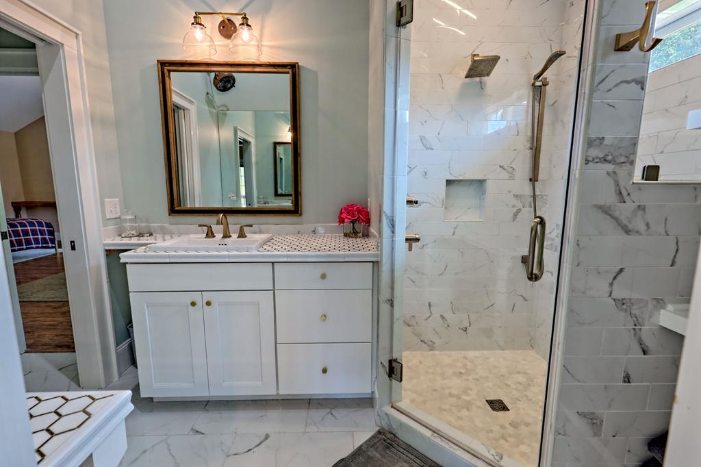 340 Autumn Trl, Franklin, NC, 28734, USA, 3 Bedrooms Bedrooms, ,4 BathroomsBathrooms,Residential,Active,340 Autumn Trl,434953