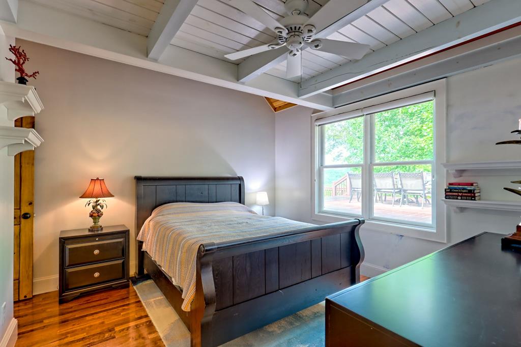 340 Autumn Trl, Franklin, NC, 28734, USA, 3 Bedrooms Bedrooms, ,4 BathroomsBathrooms,Residential,Active,340 Autumn Trl,434953