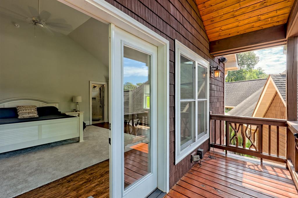 340 Autumn Trl, Franklin, NC, 28734, USA, 3 Bedrooms Bedrooms, ,4 BathroomsBathrooms,Residential,Active,340 Autumn Trl,434953