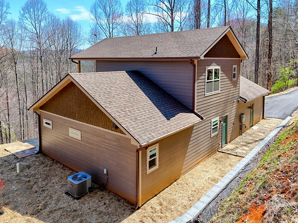 1378 Summit Trail