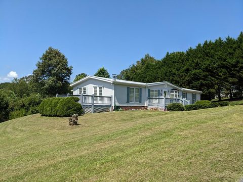 283 Bobcat Lane Warne NC 28909