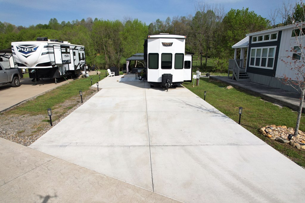 121 Mountain Meadows Drive