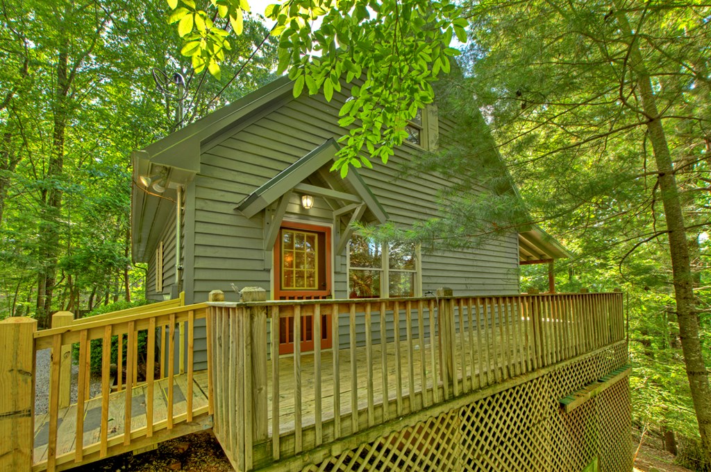 776 Mountain Oak Road
